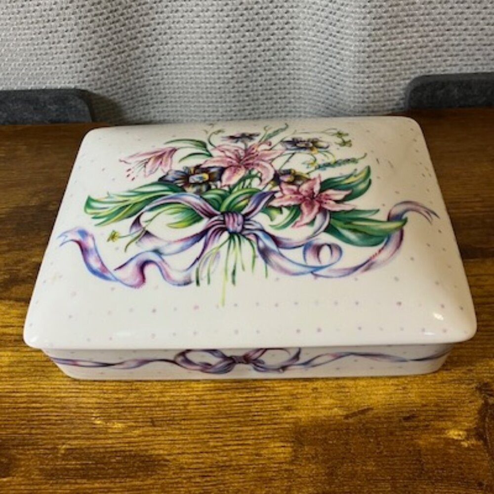Horchow VTG Porcelain Floral‎ Double Card Box & 2 Decks Original Playing Cards